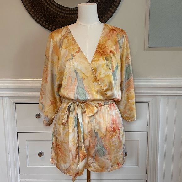 Baltic Born Aegean Romper Size Small | Sunrise Watercolor Floral Kimono Sleeve - Picture 4 of 7